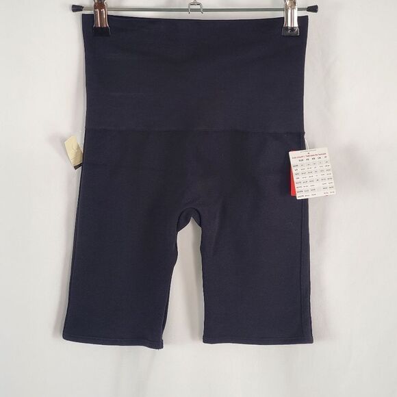 NWT Spanx Look at Me Now Biker Shorts - Small - Picture 1 of 6
